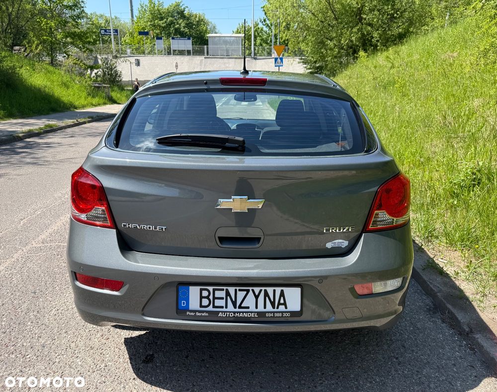 Chevrolet Cruze - 8