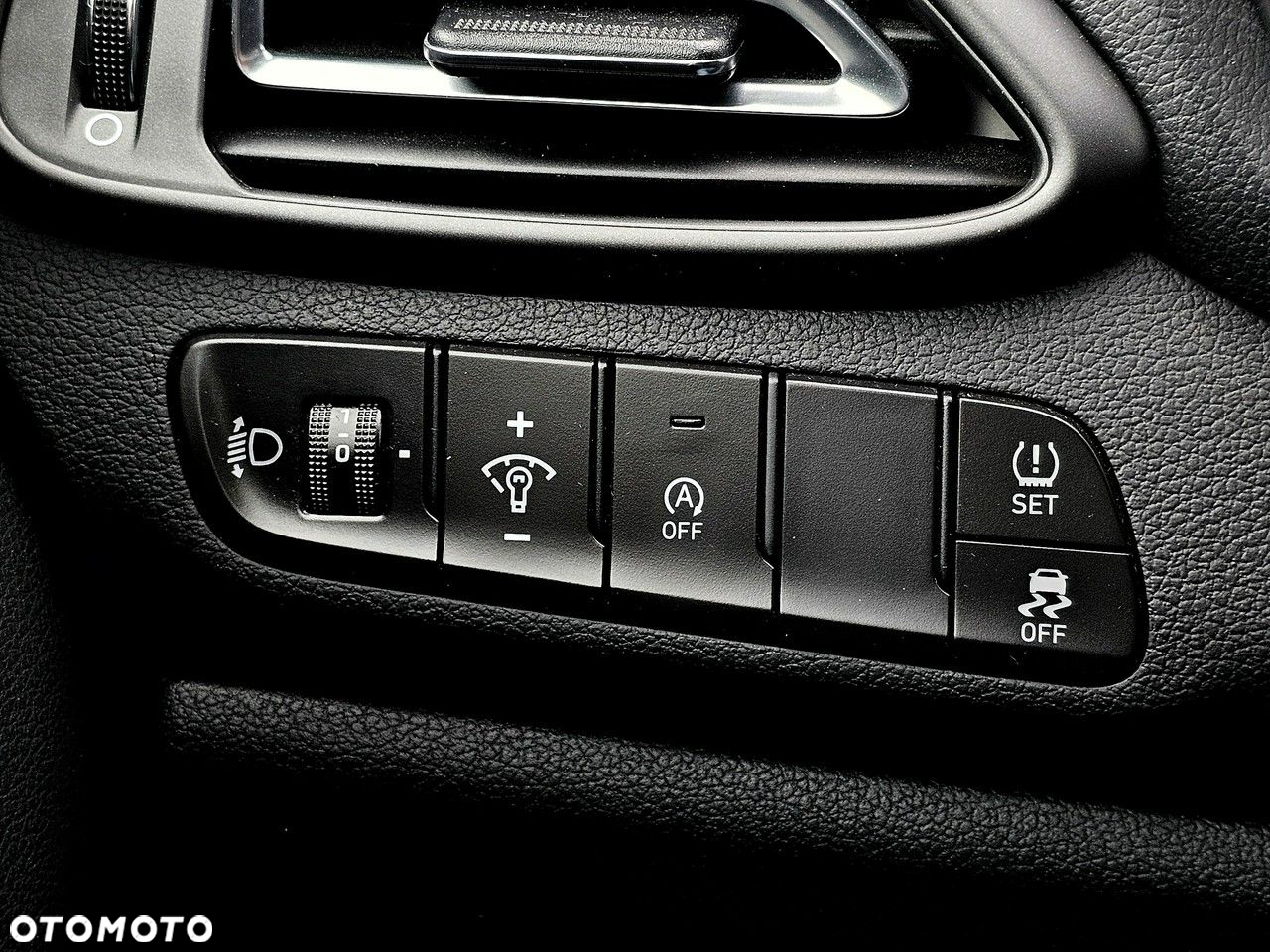 Hyundai i30 1.5 DPI Comfort - 11