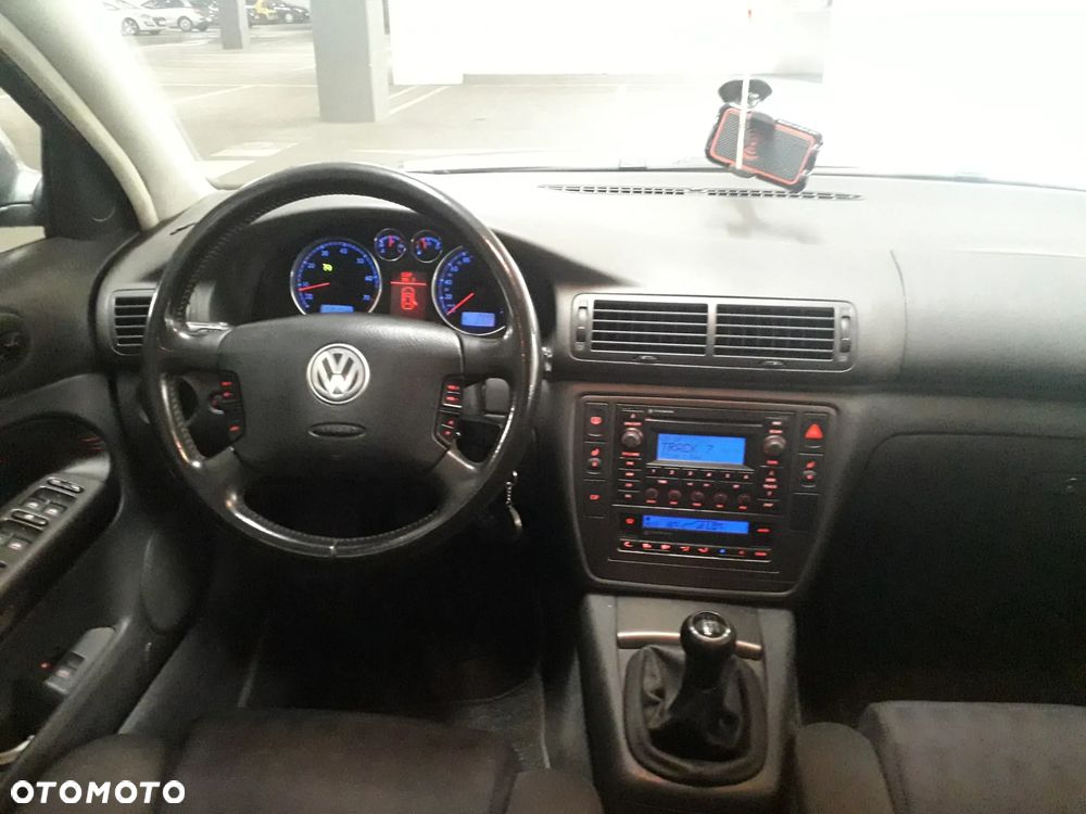 Volkswagen Passat 2.0 5V Trendline - 10