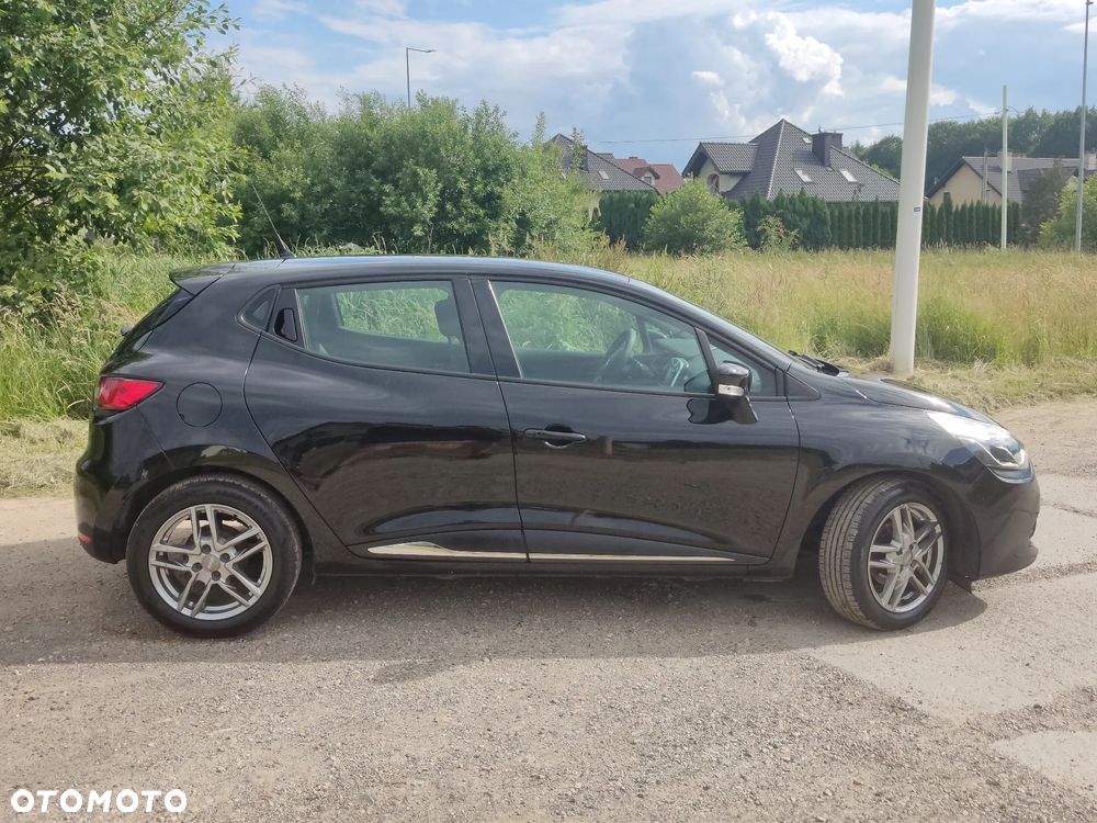 Renault Clio 1.2 16V Life - 9