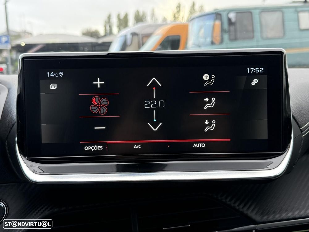 Peugeot 208 1.2 PureTech GT - 32