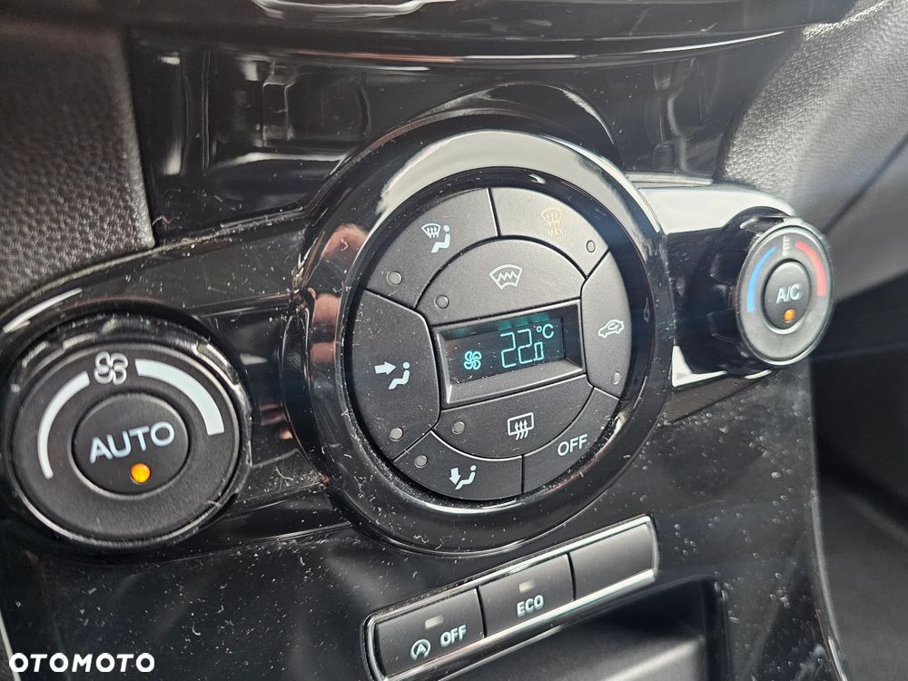 Ford Fiesta 1.0 EcoBoost STart-Stop Titanium - 12