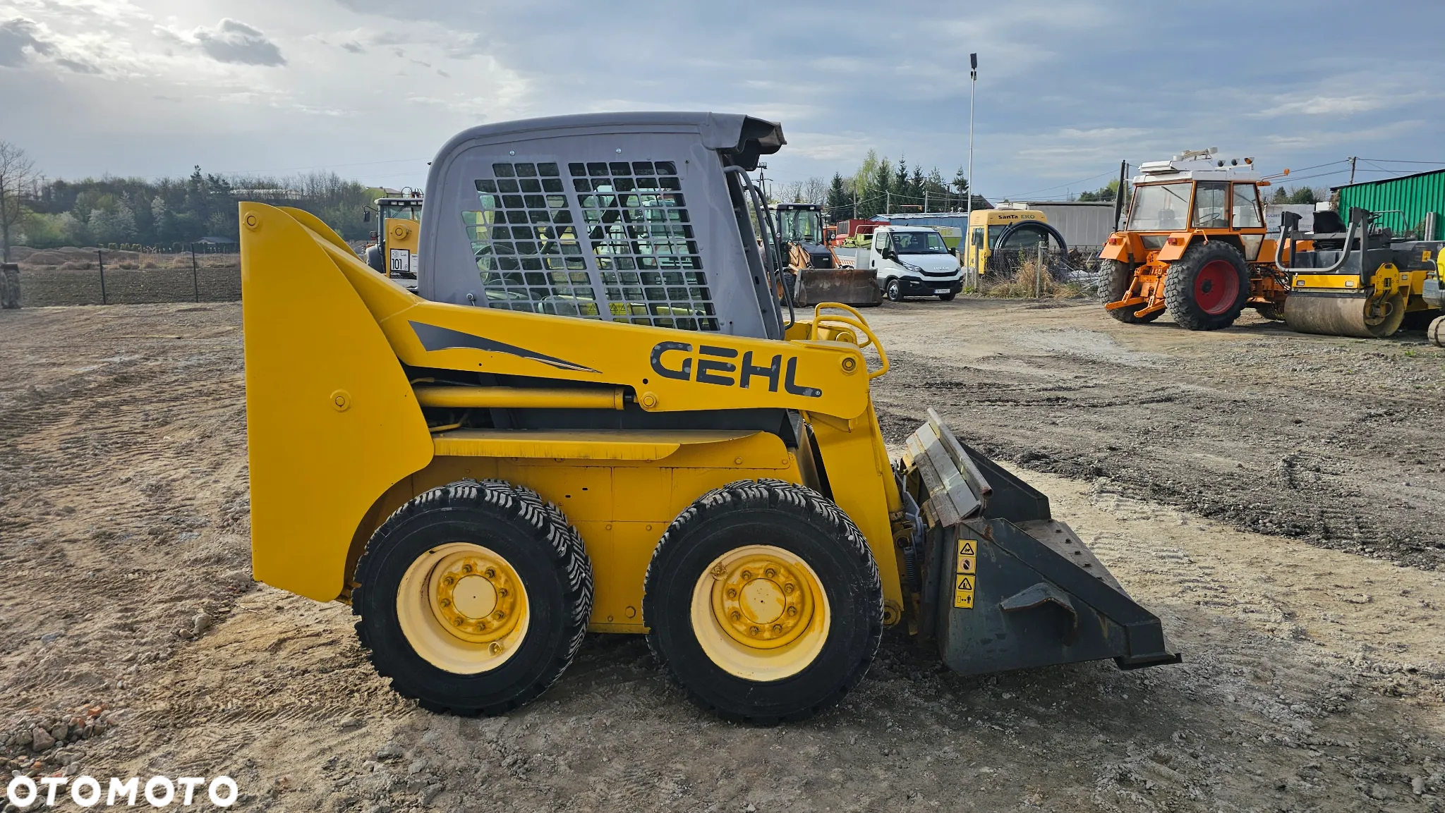 Gehl 4640 MINIŁADOWARKA widły - 4