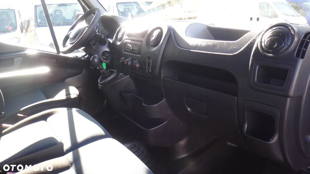 Renault Master - 11