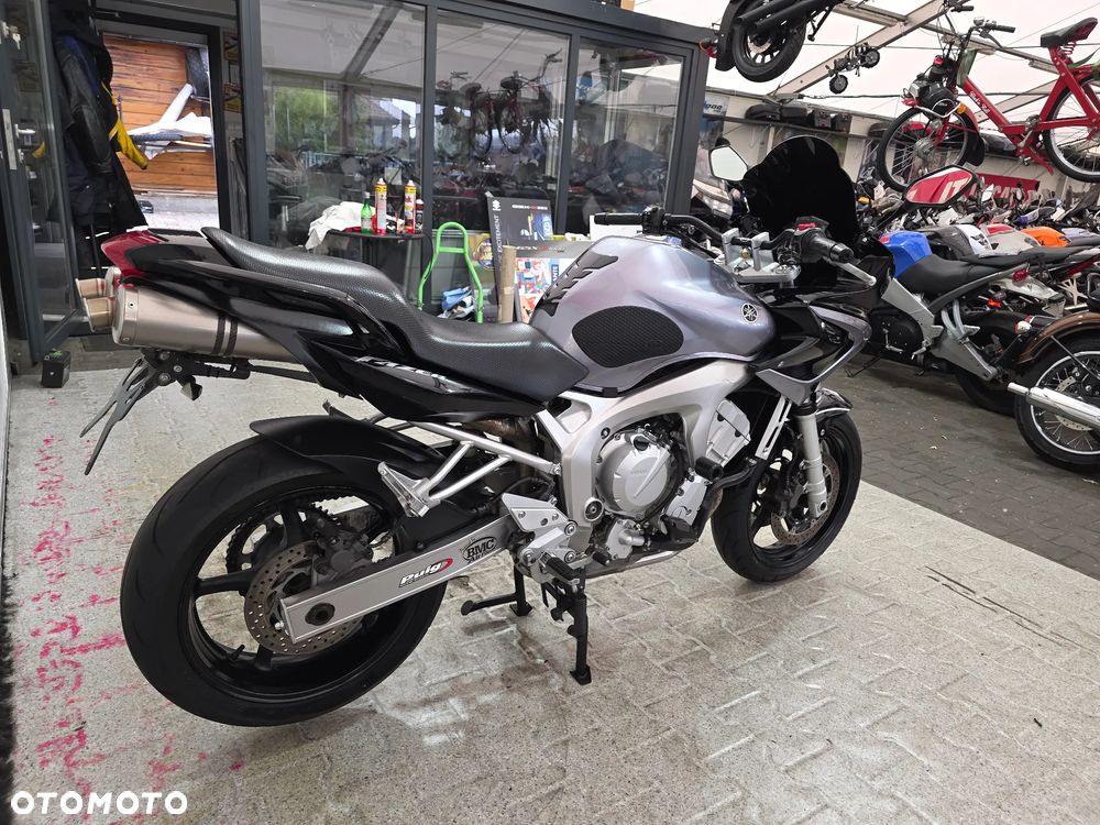Yamaha FZ - 6