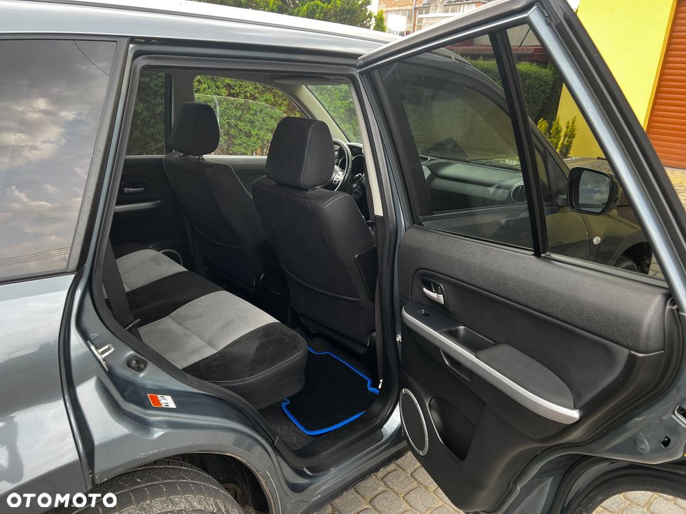 Suzuki Grand Vitara 1.9 DDiS Comfort DPF Limited - 12