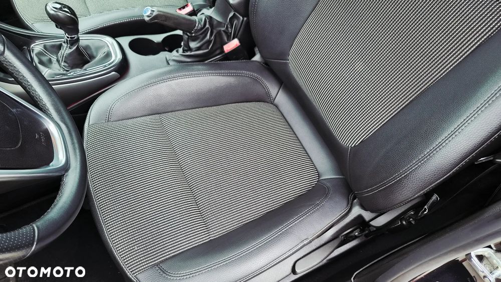 Opel Astra 1.4 T Cosmo - 16