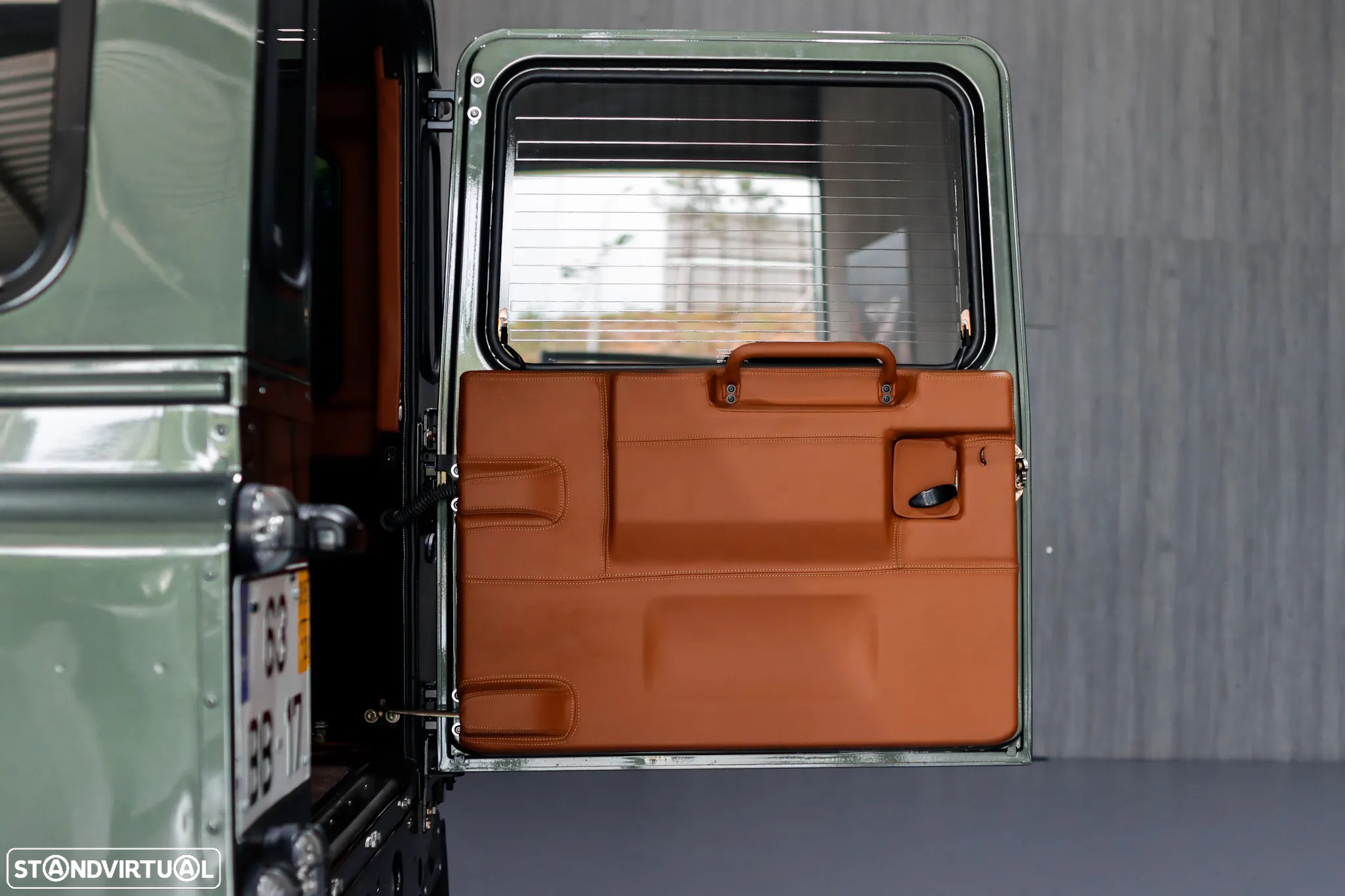 Land Rover Defender 90 SW 2.5 Td5 SE - 12
