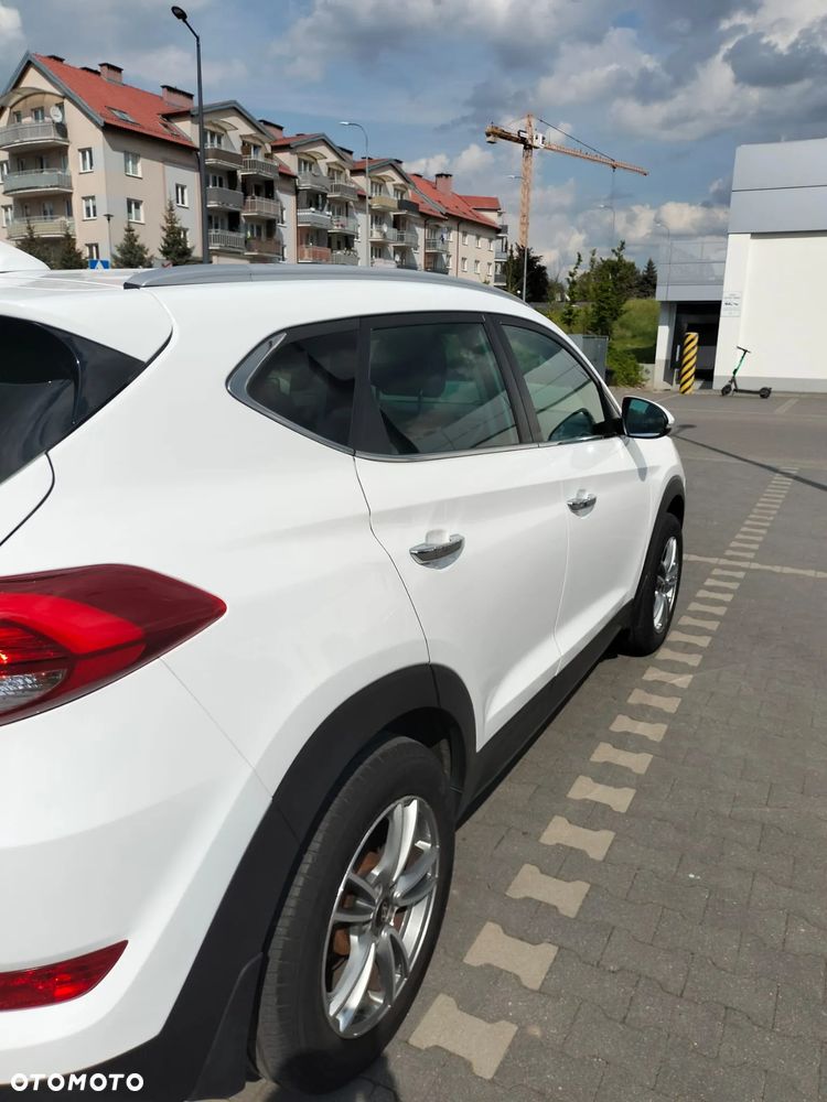 Hyundai Tucson 1.6 GDI BlueDrive Comfort 2WD - 9