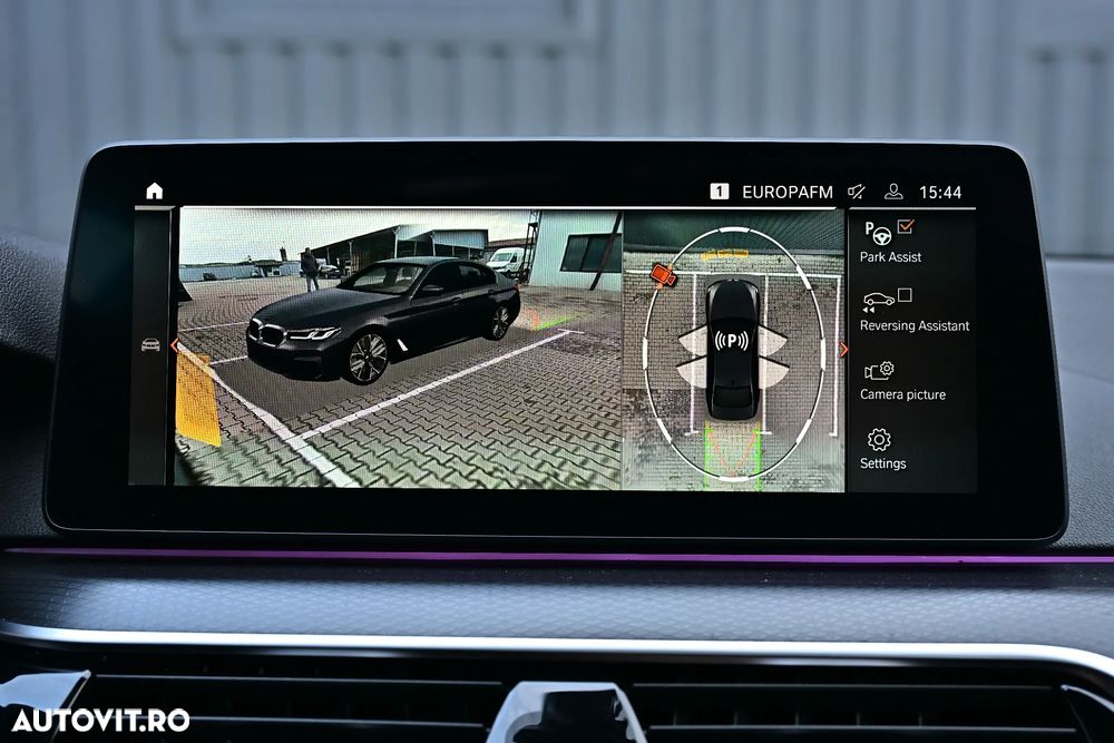 BMW Seria 5 520d AT MHEV - 32