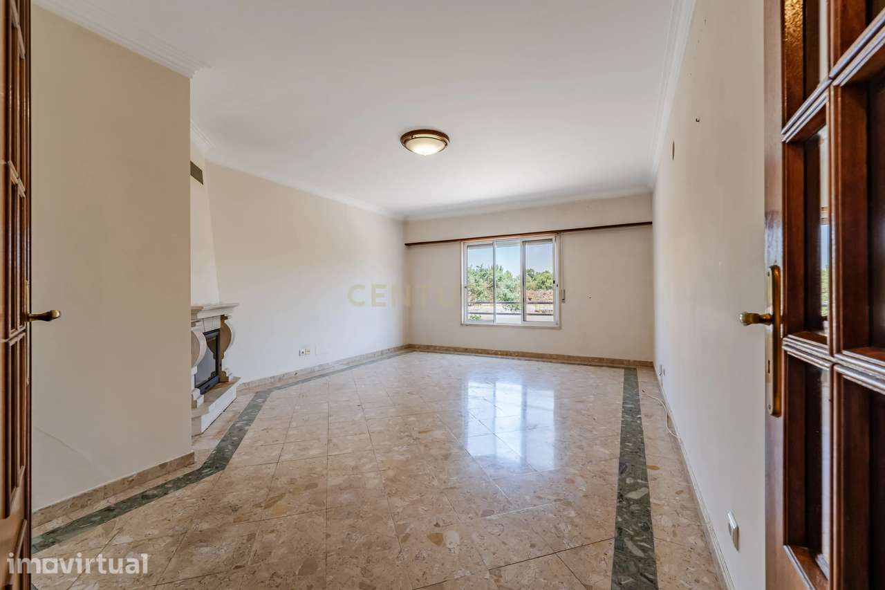 Apartamento T2 em Santa Marta do Pinhal-  Corroios, Seixal - Grande imagem: 2/21