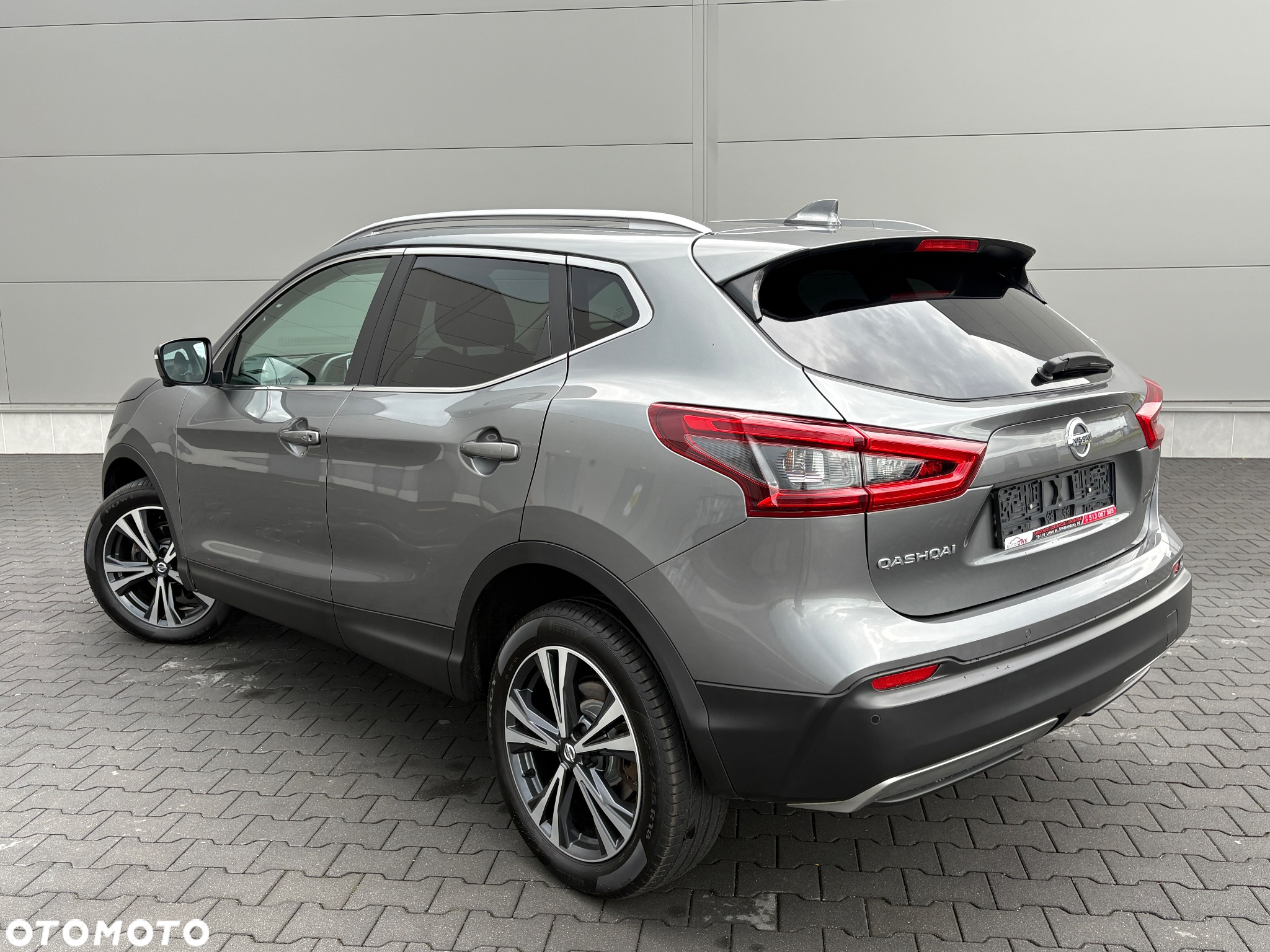 Nissan Qashqai 1.6 dCi Xtronic TEKNA - 10