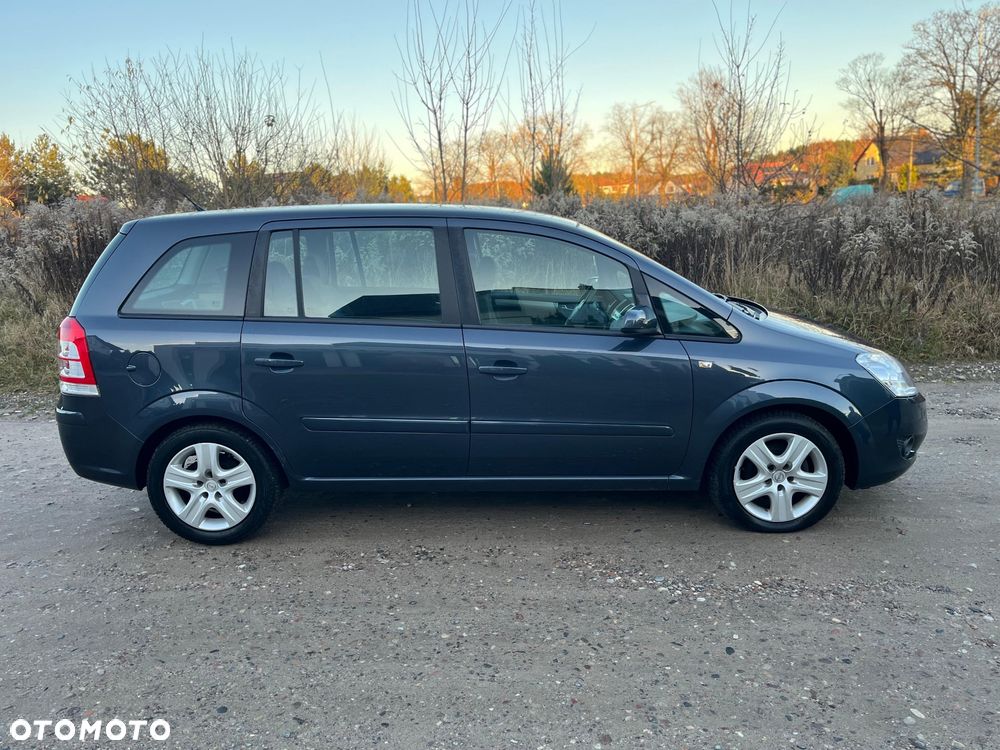 Opel Zafira 1.6 - 16