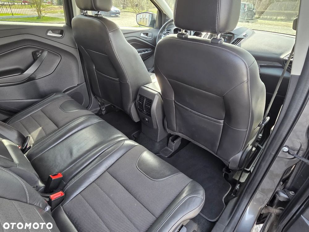 Ford Kuga 2.0 TDCi 4x4 Titanium - 19