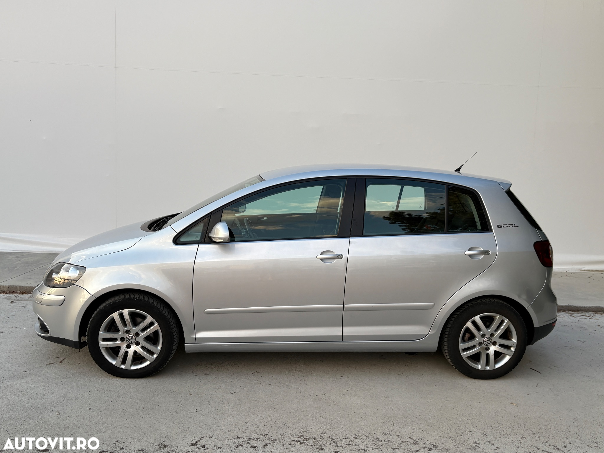 Volkswagen Golf Plus 1.6 FSI Automatik Goal - 4