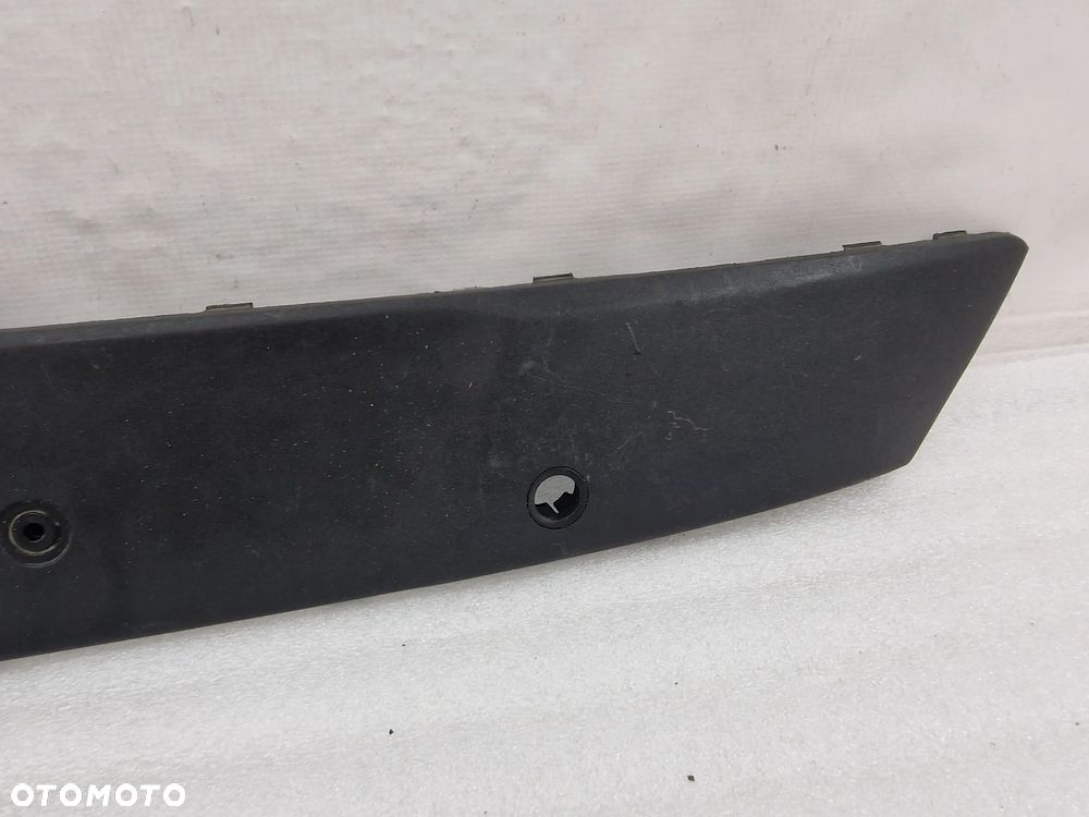 OPEL CORSA D LIFT 11-14 KRATKA ŚRODKOWA / LISTWA NA PDC , NR AUKCJI KR541 - 8