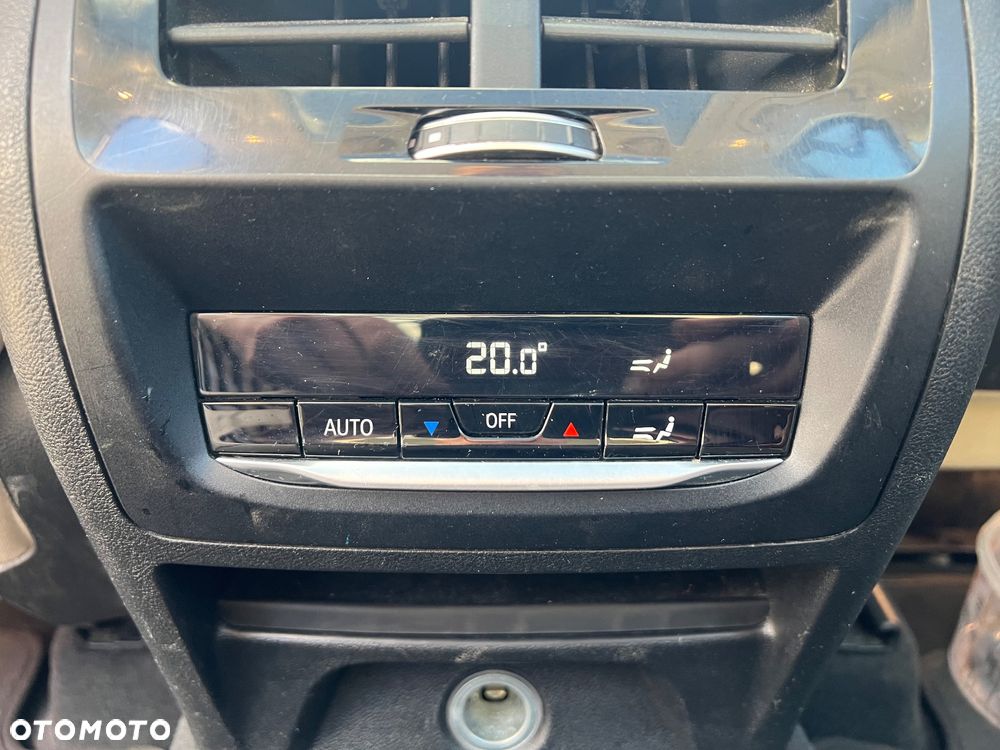 BMW X3 xDrive20d xLine - 11