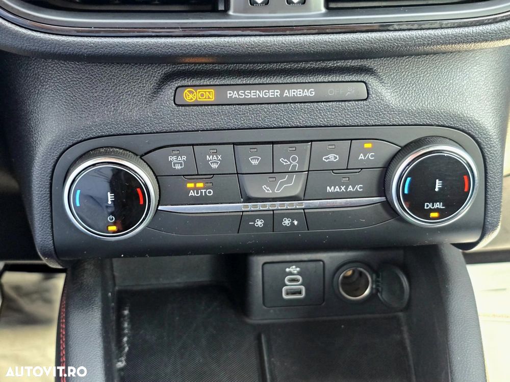 Ford Kuga 2.5 Duratec FHEV FWD ST Line - 24