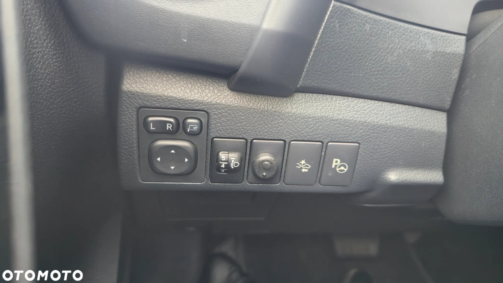 Toyota Auris - 24