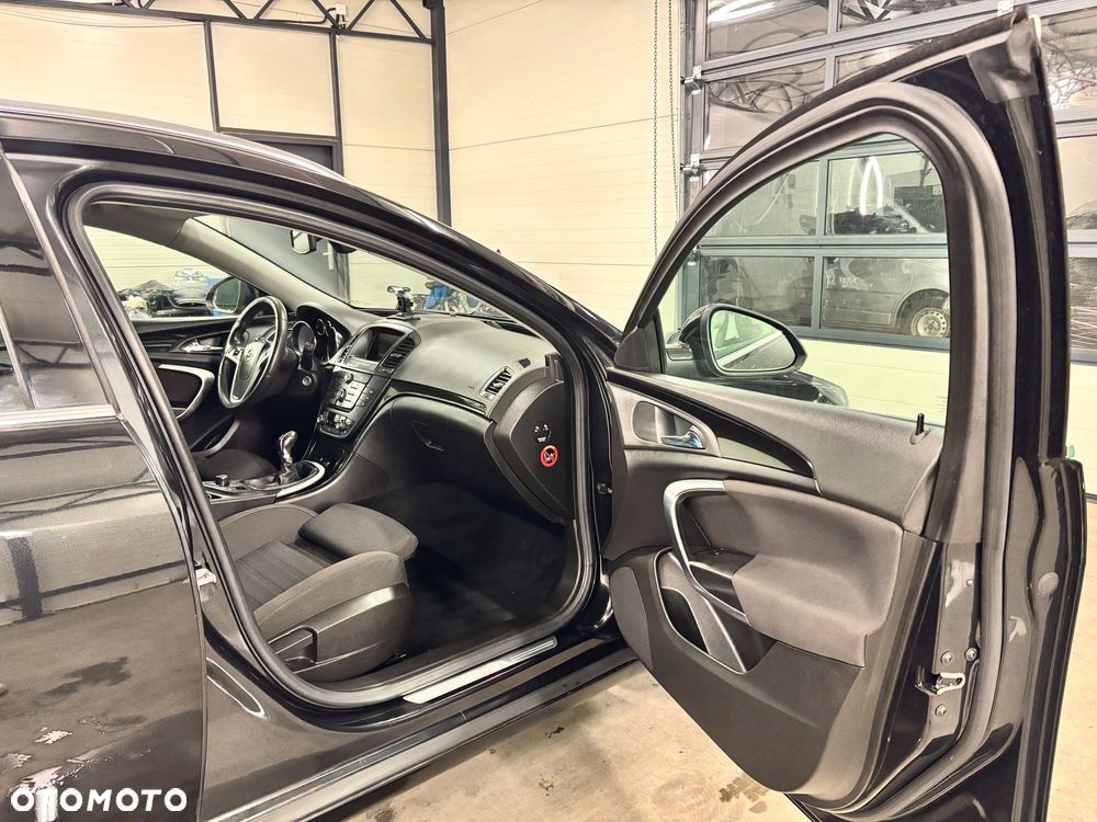 Opel Insignia - 22