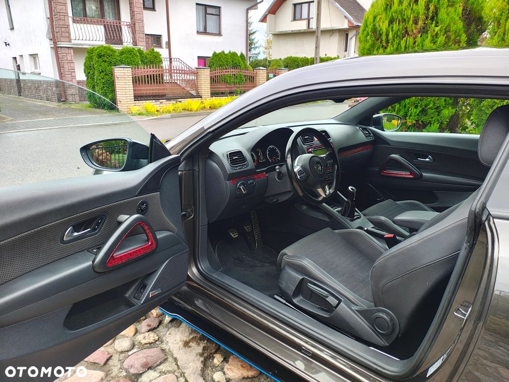 Volkswagen Scirocco 2.0 TDI - 16