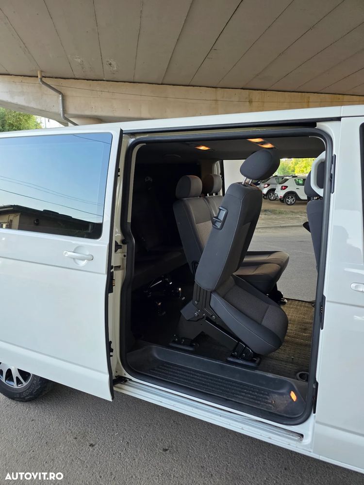 Volkswagen Caravelle - 7