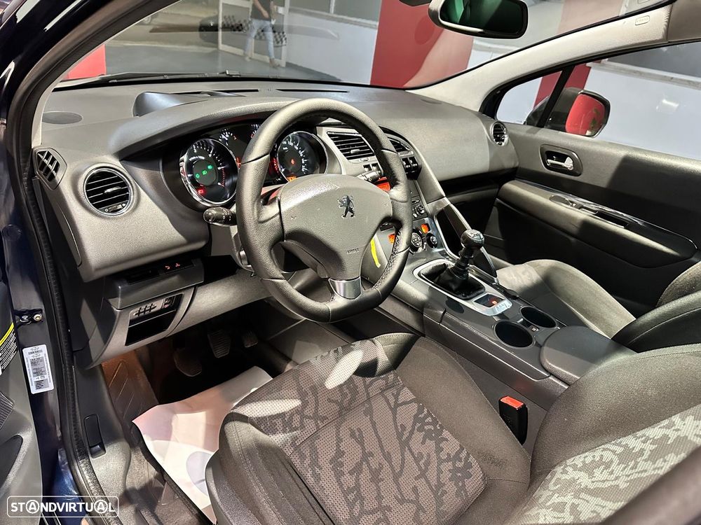 Peugeot 3008 1.6 HDi Executive - 4