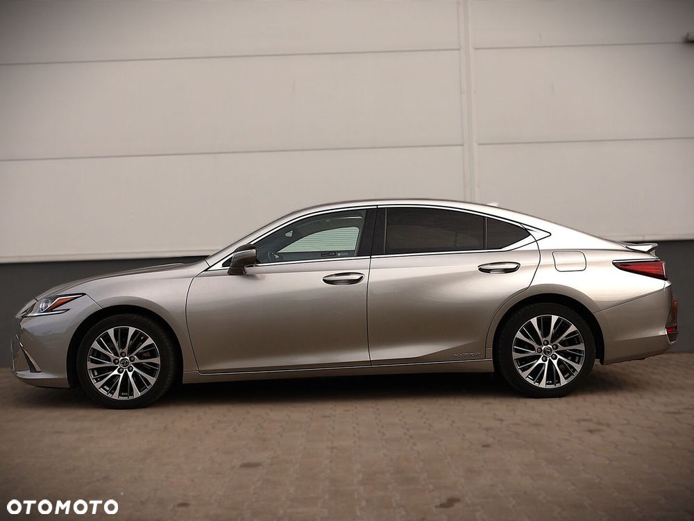 Lexus ES - 3