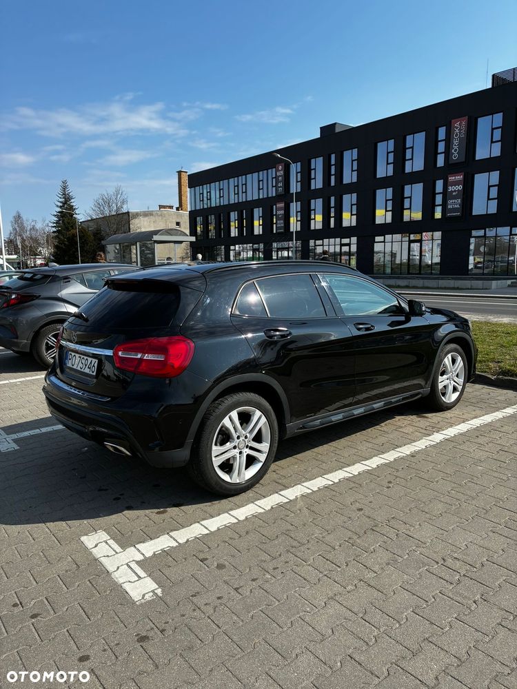 Mercedes-Benz GLA 220 d - 3