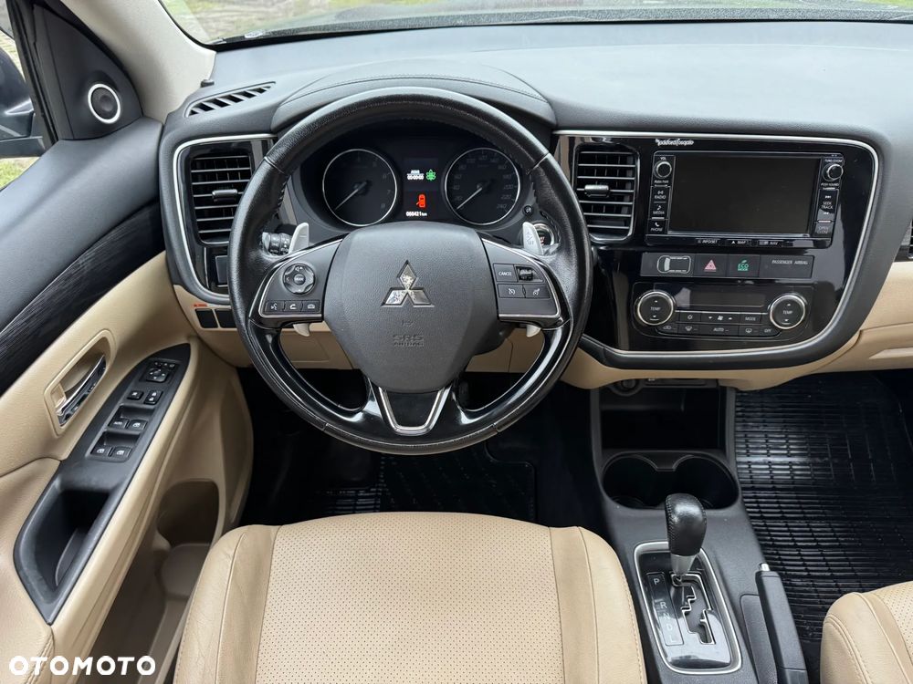 Mitsubishi Outlander 2.0 4WD CVT Active+ - 18