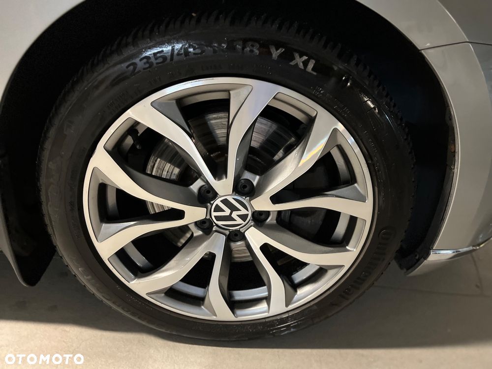 Volkswagen Passat 2.0 TDI Bi-Turbo BMT 4Mot Highline DSG - 13