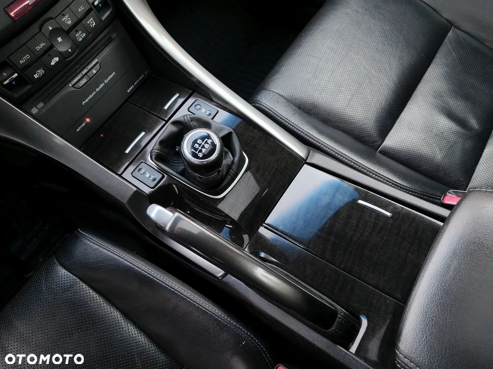 Honda Accord 2.0 Executive Navi - 23