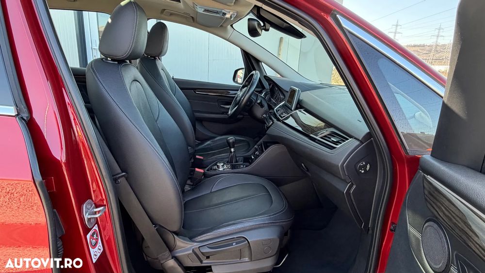 BMW Seria 2 216d Luxury Line - 16