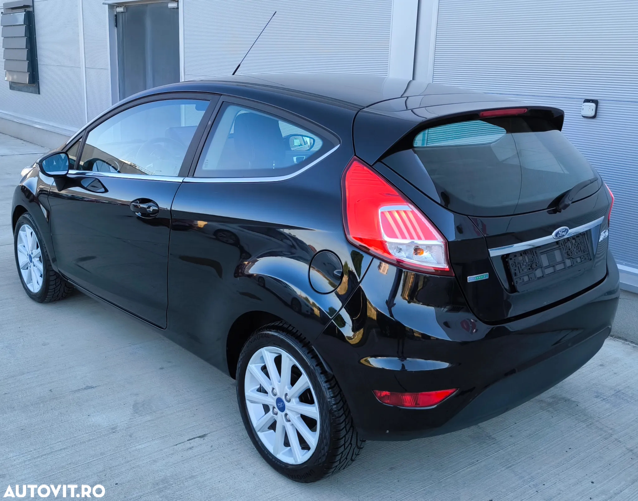 Ford Fiesta 1.0 EcoBoost S&S Aut. TITANIUM X - 3