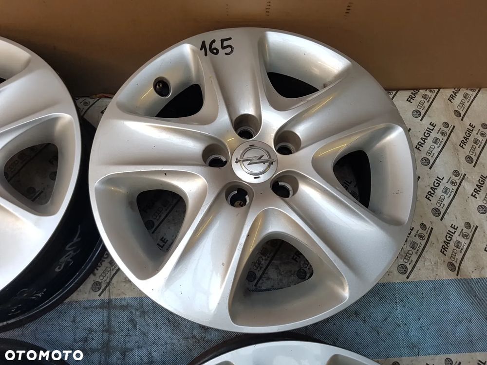 FELGI STALOWE+ KOŁPAKI  OPEL ASTRA H MERIVA B ZAFIRA B VECTRA C  5x110 6,5JX16 ET39 - 19