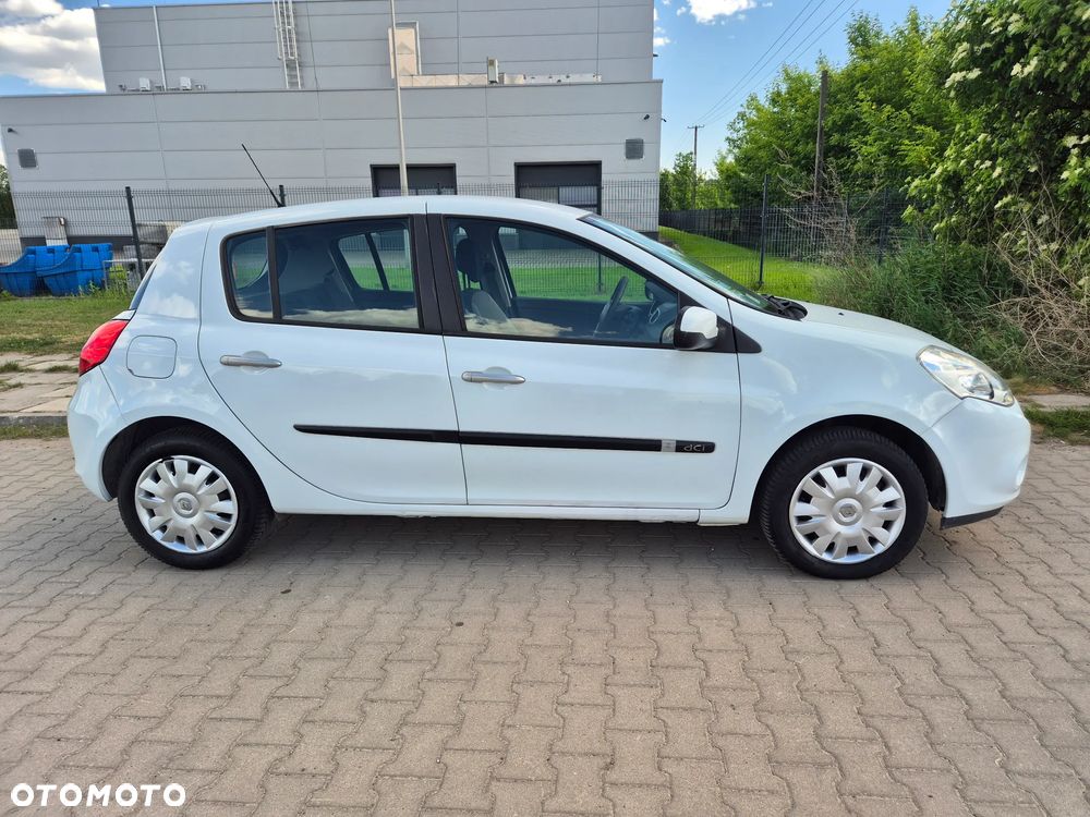 Renault Clio 1.5 dCi Authentique - 23