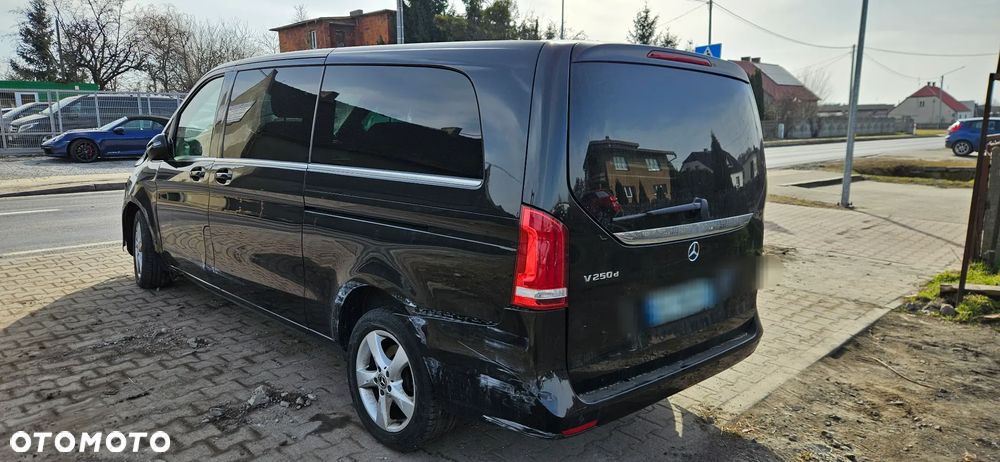 Mercedes-Benz Klasa V - 2