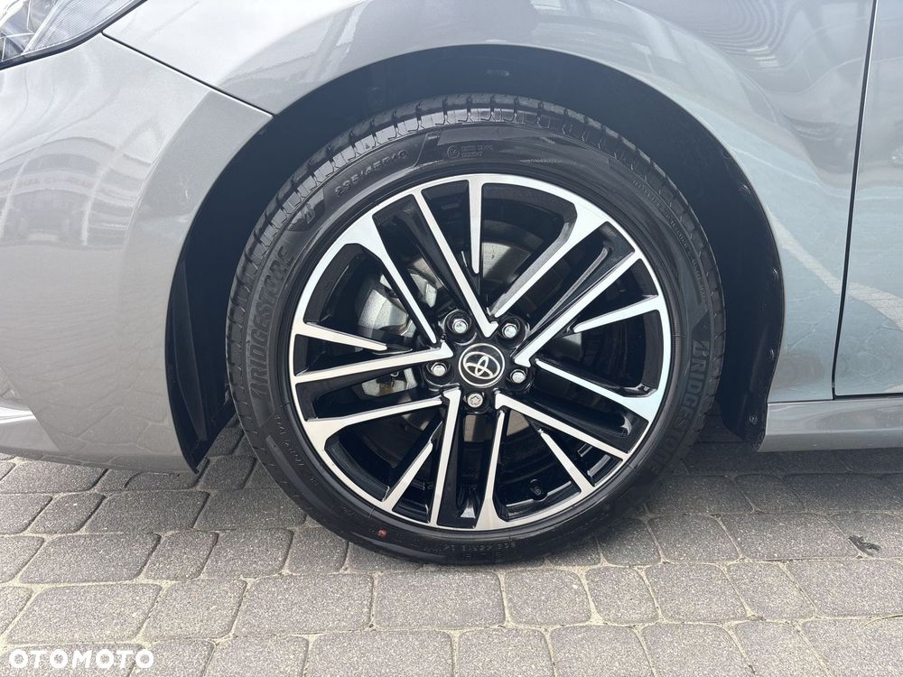Toyota Camry - 9