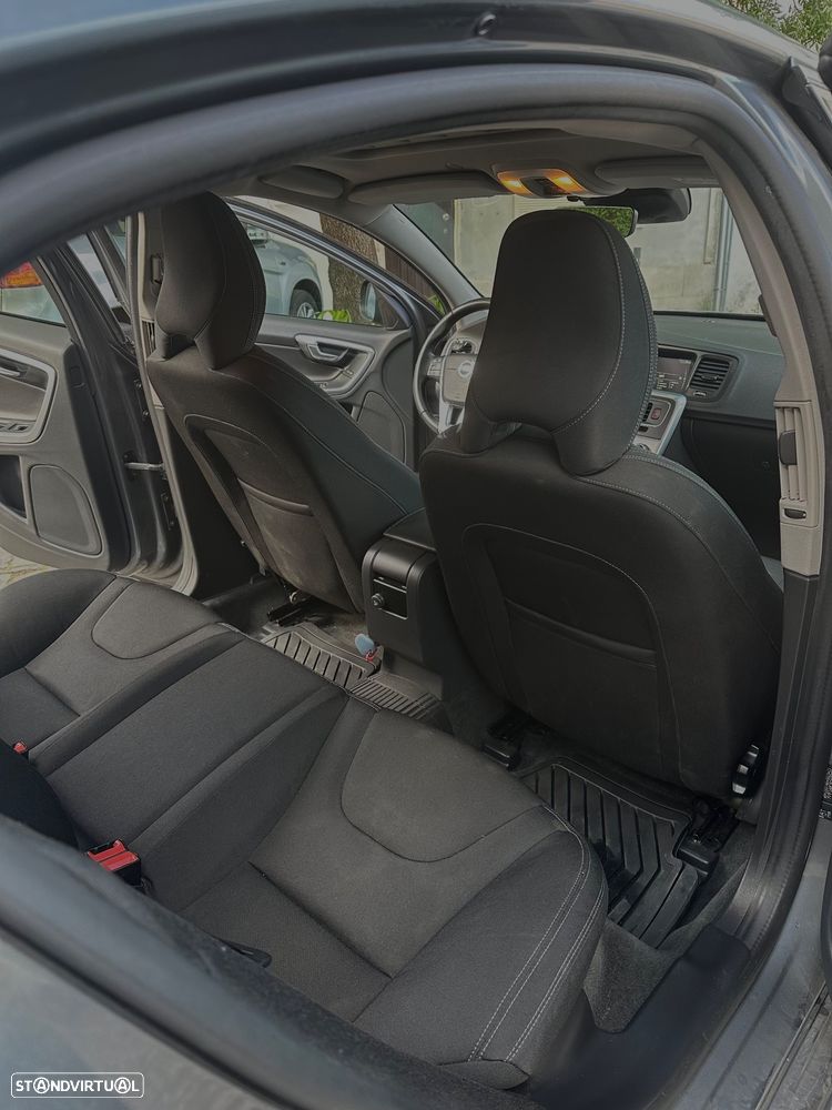 Volvo S60 D4 Momentum - 10