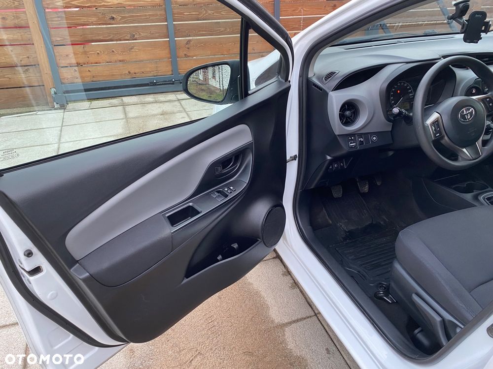Toyota Yaris 1.5 Active - 11