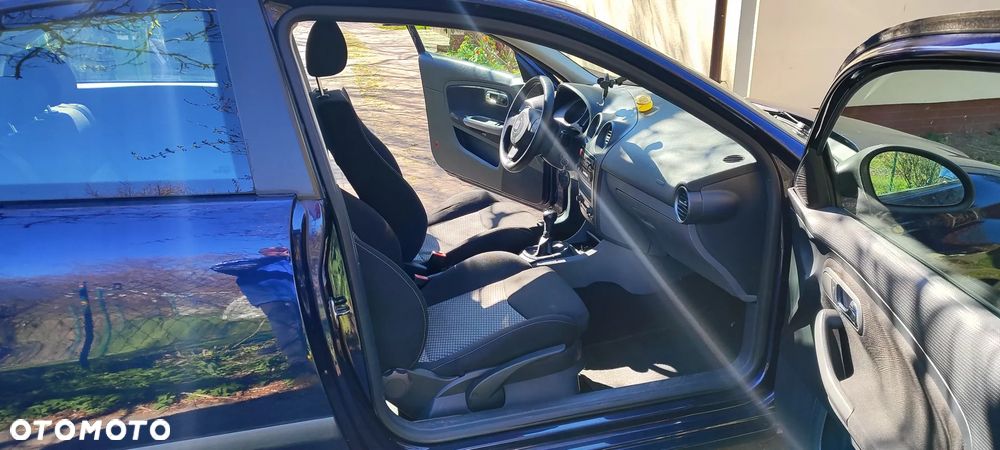 Seat Ibiza SC 1.4 16V Reference - 6
