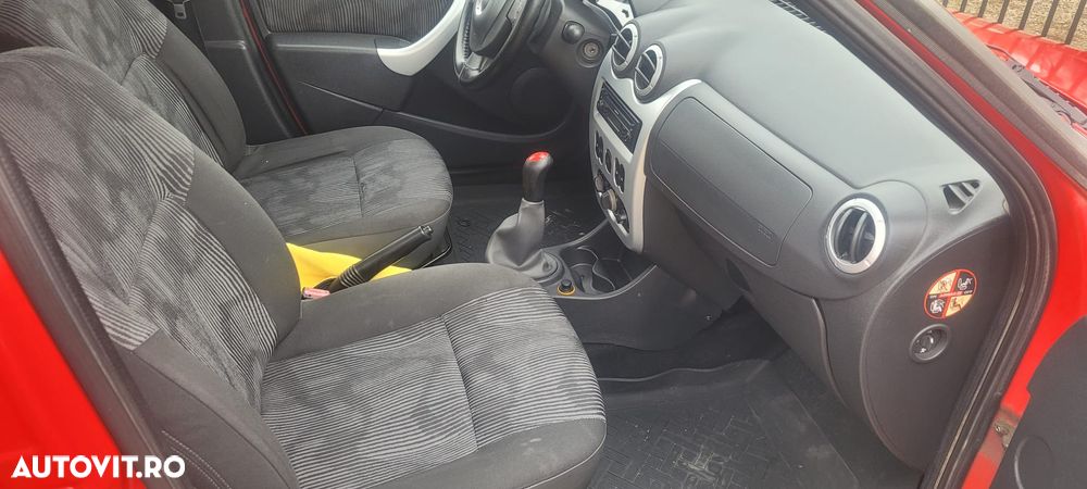 Dacia Logan K90 1.5 dCi Laureate - 9