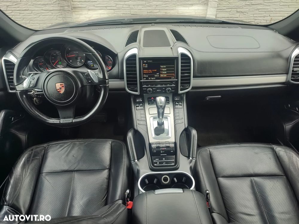 Porsche Cayenne - 6