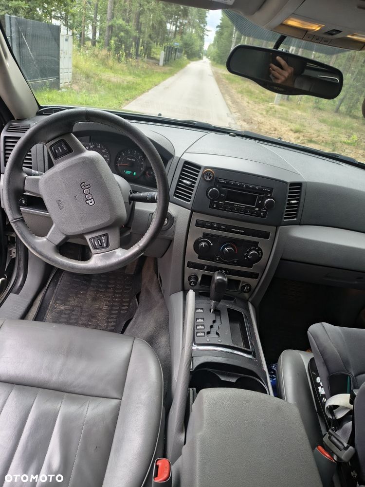 Jeep Grand Cherokee - 8