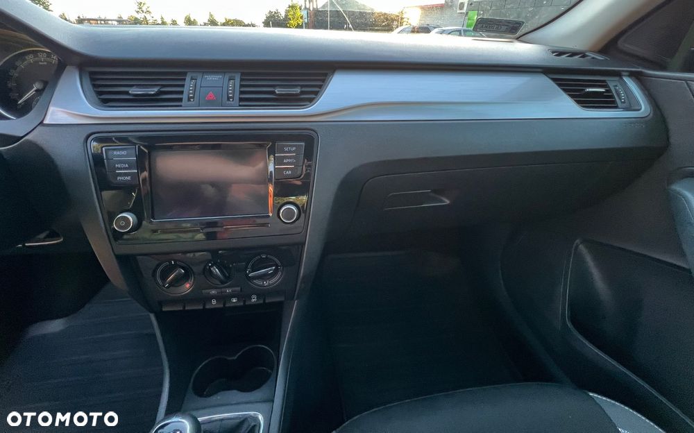 Skoda RAPID - 16