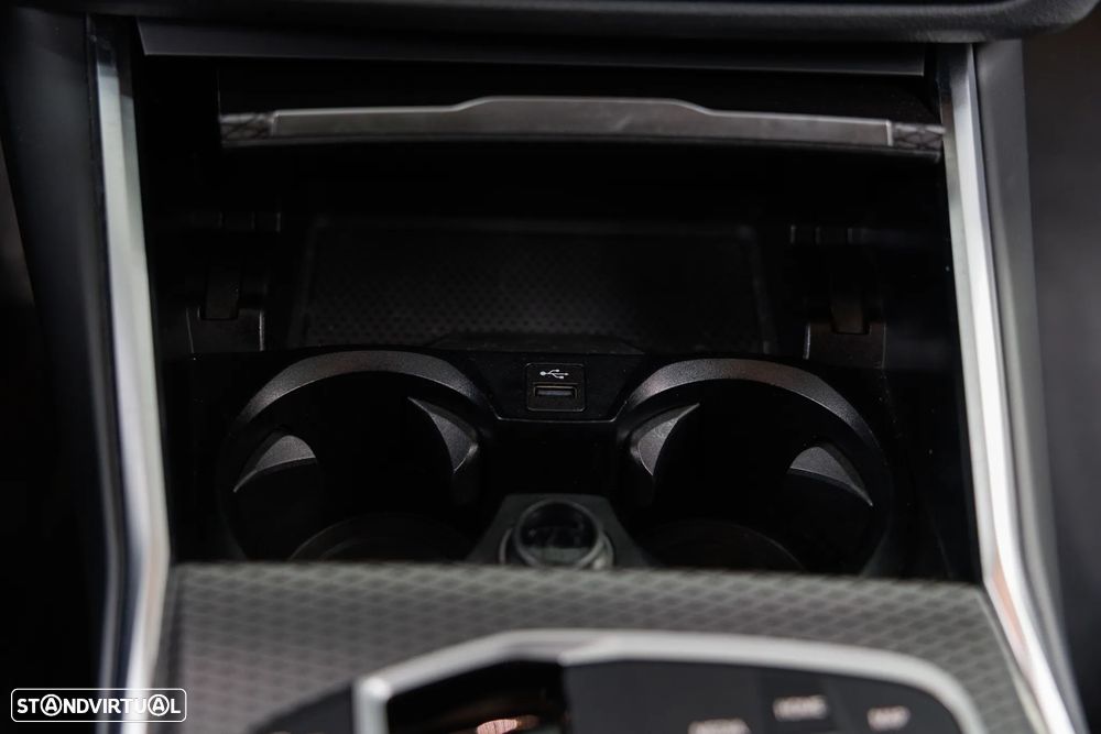 BMW 320 e Pack M Auto - 35