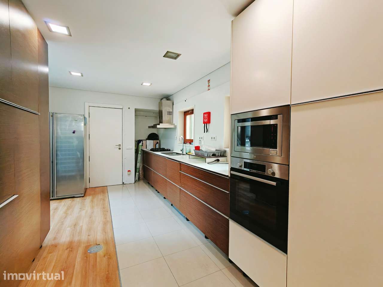 Apartamento T4 Mobilado no Centro de Aveiro - Grande imagem: 2/18