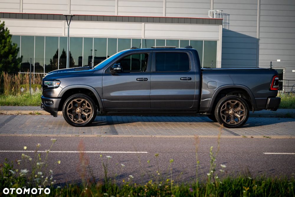RAM 1500 Crew Cab Shortbed Limited - 12