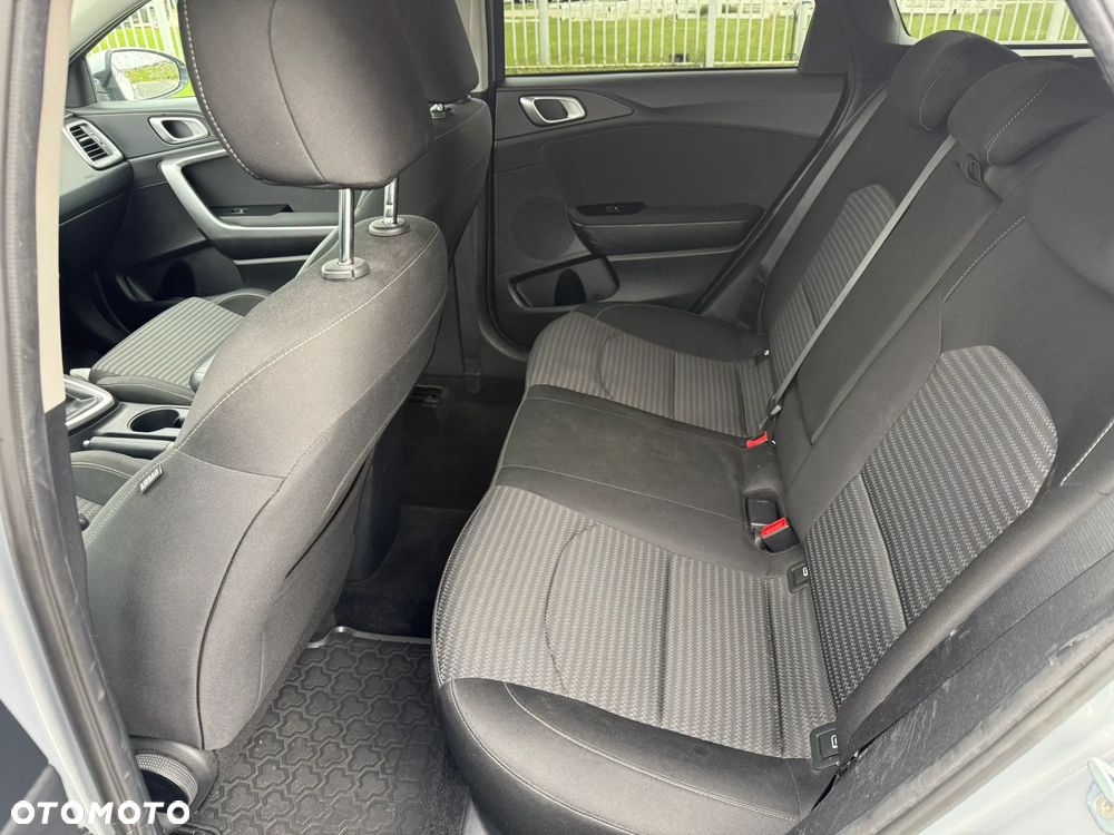 Kia Ceed - 17