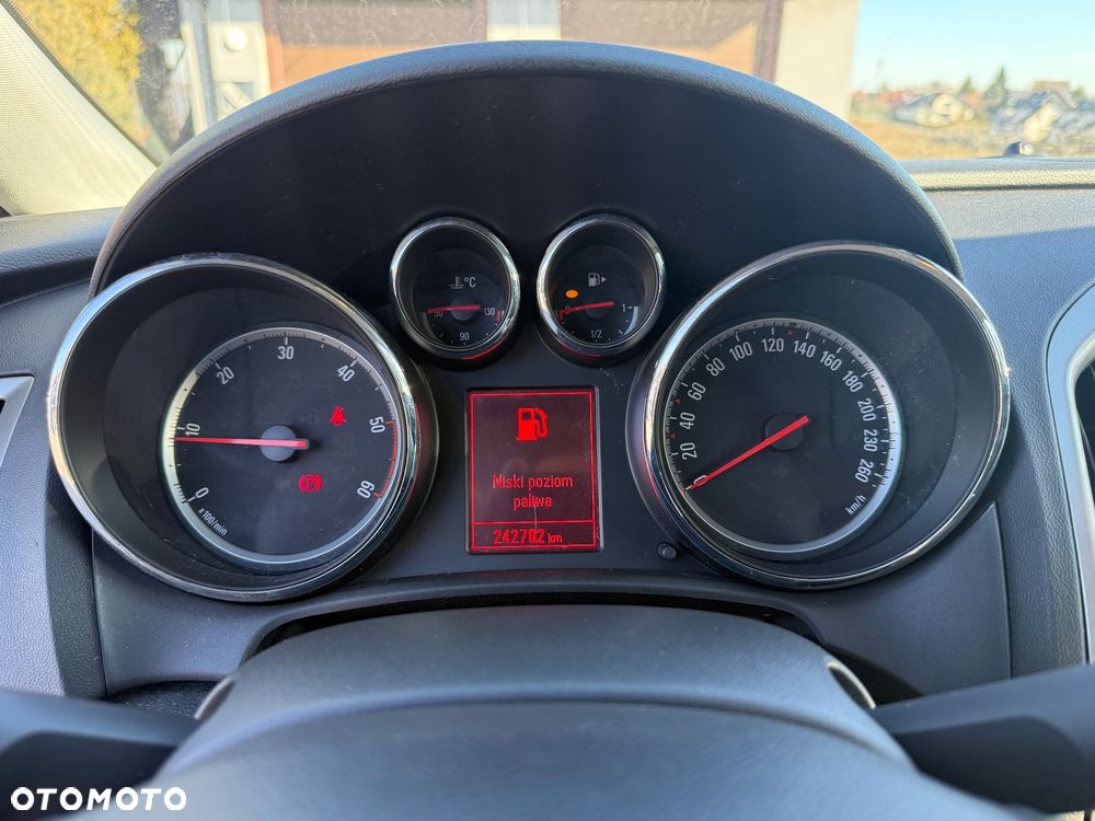 Opel Astra 1.7 CDTI DPF 150 Jahre - 17